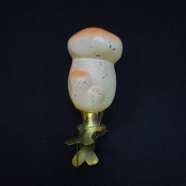 Елочная игрушка винтажная, СССР. Стеклянная фигурка гриба на прищепке матового стекла