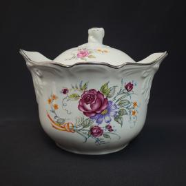Супница винтажная, СССР. Фарфоровая с крышкой, с цветочным декором и серебристой каймой