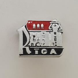 Значок СССР. Рига, городская архитектура, башня и дом с красной крышей. Винтажный значек.