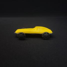 Машинка игрушечная винтажная, СССР. Пластмассовая гоночная модель на колесах, желтая