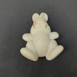 Игрушка винтажная, СССР. Пластмассовый зайчик, фигурка животного для кукольного театра