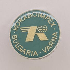 Значок СССР. Koravoiimpex Bulgaria Varna, торговля и логотип с глобусом. Винтажный значек.