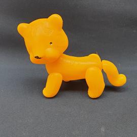 Игрушка винтажная, СССР. Пластмассовая фигурка львенка желтого цвета для детской игры