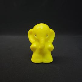 Игрушка винтажная, СССР. Пластмассовая фигурка слона, желтая, для детской игры и интерьера
