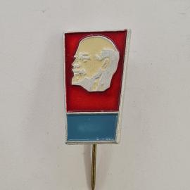 Значок СССР. Профиль Ленина на красно синем фоне, революционная тематика. Винтажный значек.