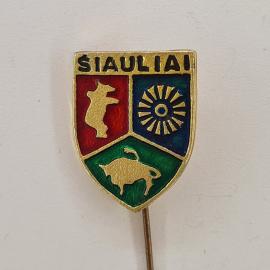 Значок СССР. Siauliai, герб города с медведем, солнцем и быком, Литва. Винтажный значек.