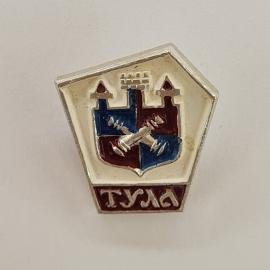Значок СССР. Тула, герб города, башни и перекрещенные мечи. Винтажный значек.