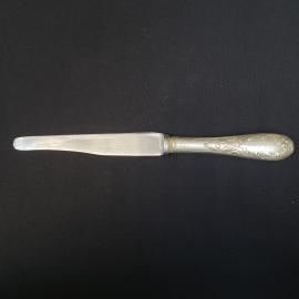 Нож столовый винтажный, СССР. Металл, с декоративной ручкой и клеймом Нержа