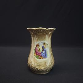 Ваза винтажная, СССР. Керамическая, с декоративным рисунком в романтическом стиле