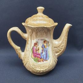 Чайник винтажный, СССР. Керамический, с крышкой, с декоративным рисунком в романтическом стиле