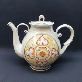 Чайник винтажный, СССР. Фарфоровый, с крышкой, перламутровая роспись в восточном стиле