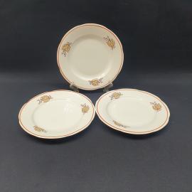 Тарелки винтажные, СССР. Набор 3 шт., фарфор с цветочным рисунком и волнистым краем