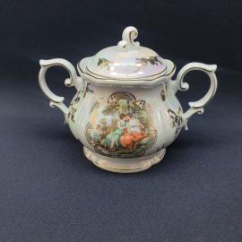 Сахарница винтажная, СССР. Фарфор с крышкой, перламутровое покрытие, декоративный рисунок