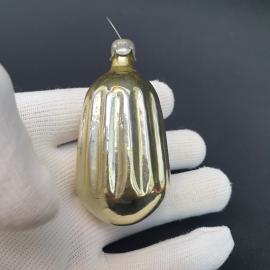 Елочная игрушка винтажная, СССР. Стекло, подвеска в форме груши золотистого цвета