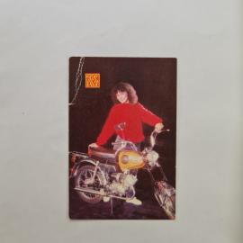 Карманный календарик СССР 1989. Страхование от несчастных случаев, девушка с мопедом. Советский кале
