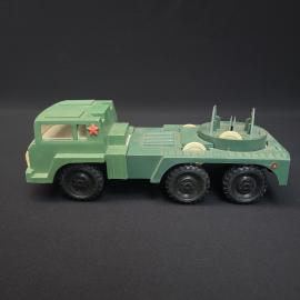 Игрушка винтажная, СССР. Военный тягач пластмассовый, крупный грузовой автомобиль
