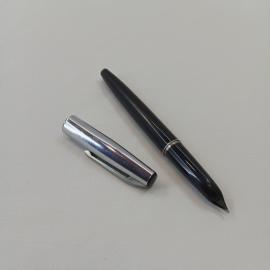 Ручка перьевая винтажная, СССР. Корпус из пластика с металлическим колпачком, 1 шт.