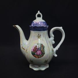 Чайник винтажный, СССР. Фарфор с перламутровым покрытием, декоративный рисунок в стиле рококо