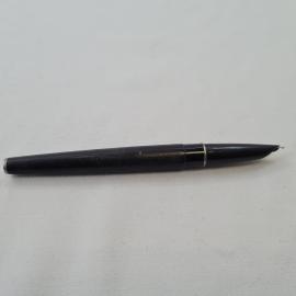 Ручка винтажная, СССР. Перьевая, черная, с металлическим кольцом и съемным колпачком