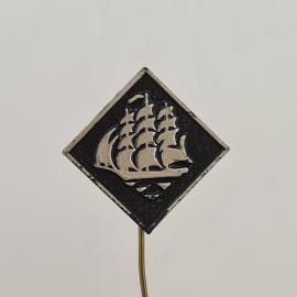 Значок СССР. Парусник, морская тематика. Винтажный значек.