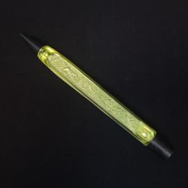 Ручка шариковая винтажная, СССР. Пластиковый корпус с декоративной вставкой, желтая