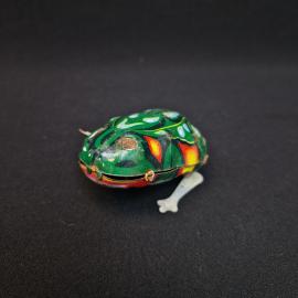 Игрушка заводная винтажная, СССР. Металлическая фигурка лягушки с ключом для механизма