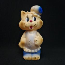 Игрушка резиновая винтажная, СССР. Кот в поварском колпаке с рыбой, 18 см