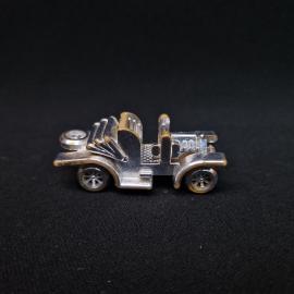 Игрушка винтажная, СССР. Металлическая машинка с пластмассовыми колесами, легковой автомобиль
