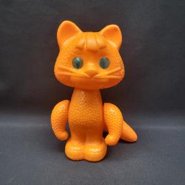 Игрушка винтажная, СССР. Пластмассовая фигурка кота оранжевого цвета, около 22 см