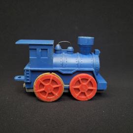 Игрушка винтажная, СССР. Пластмассовый паровоз на колесах, детская игрушка 30 копеек