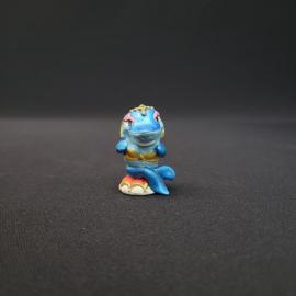 Фигурка винтажная, СССР. Пластиковая игрушка в виде синего персонажа с короной
