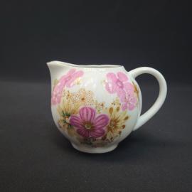 Молочник винтажный, СССР. Фарфор ЛФЗ, с цветочным рисунком и позолотой