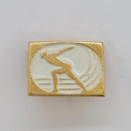 Значок СССР. Фигурное катание, спортсмен на льду. Винтажный значек.