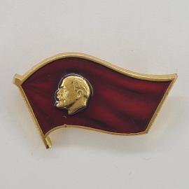 Значок СССР. Ленин, красное знамя. Винтажный значек.