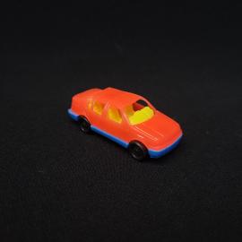 Машинка игрушечная винтажная, СССР. Пластмассовая легковая модель, длина около 3 см