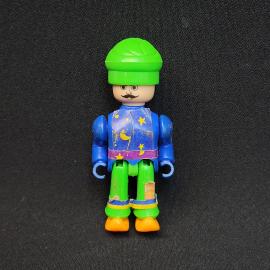 Игрушка винтажная, СССР. Пластмассовая фигурка человечка в зеленой шапке и синем костюме