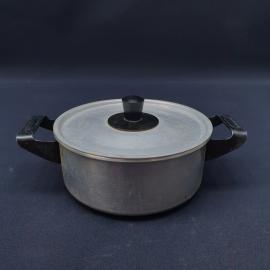 Кастрюля винтажная, СССР. Алюминиевая с крышкой, с пластмассовыми ручками, 15 см