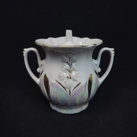 Сахарница винтажная, СССР. Фарфор с крышкой, перламутровый декор и цветочный рисунок
