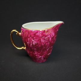 Молочник винтажный, СССР. Фарфор, малиновый мраморный декор с позолотой