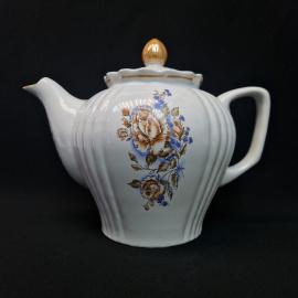 Чайник заварочный винтажный, СССР. Фарфор, рельефная форма с цветочным декором