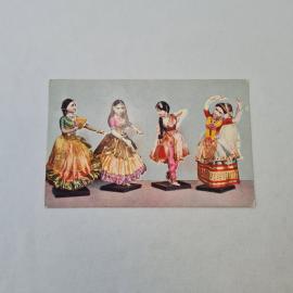 Открытка советская СССР. Индийские куклы, танцовщицы из музея искусства народов Востока. винтаж