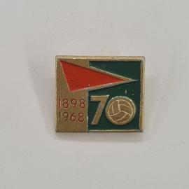 Значок СССР. Спорт, волейбол, 1898 1968, цифра 7, красный вымпел. Винтажный значек.