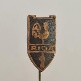 Значок СССР. Рига, профиль девушки и галстук, городская тематика. Винтажный значек.