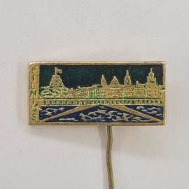 Значок СССР. Вильнюс, городской пейзаж с мостом и рекой, Литва. Винтажный значек.