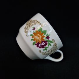 Чашка чайная винтажная, СССР. Фарфор, цветочный декор с позолотой, клеймо Дулево