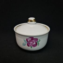 Сахарница винтажная, СССР. Фарфоровая с крышкой, белая с цветочным рисунком и позолотой
