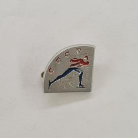 Значок СССР. Конькобежный спорт, аббревиатура ССР, фигура спортсмена на льду. Винтажный значек.