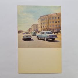 Открытка советская СССР. Якутск, гостиница Лена, городской транспорт и улица, винтаж