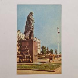 Открытка советская СССР. Новороссийск, памятник неизвестному матросу, городская площадь. винтаж