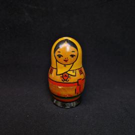 Матрешка винтажная, СССР. Деревянная расписная кукла в традиционном народном костюме